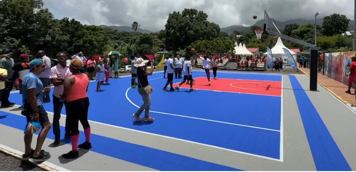Inauguration du terrain de basket 3x3 et son club house à Saint-Claude le 25 juillet. Inauguration du terrain de basket 3x3 et son club house à Saint-Claude le 25 juillet.