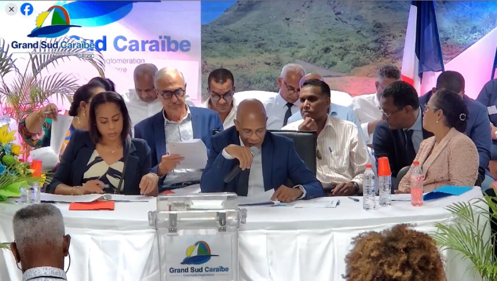 Thierry Abelli sauve son fauteuil à l’agglo Grand Sud Caraïbes